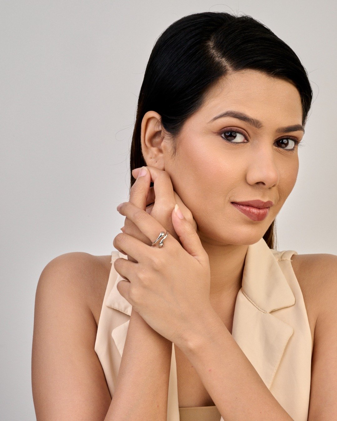 Embrace Hand Wrap Adjustable Ring – 925 Sterling Silver — view 3