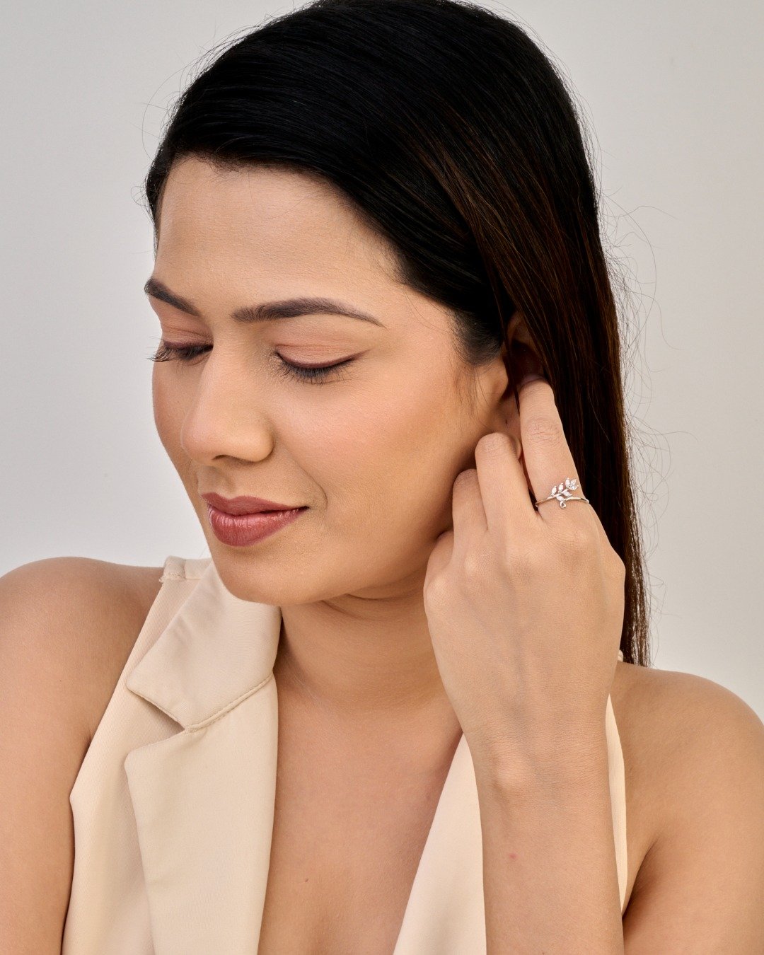 Delicate Leaf Vine Adjustable Ring – 925 Sterling Silver — view 3