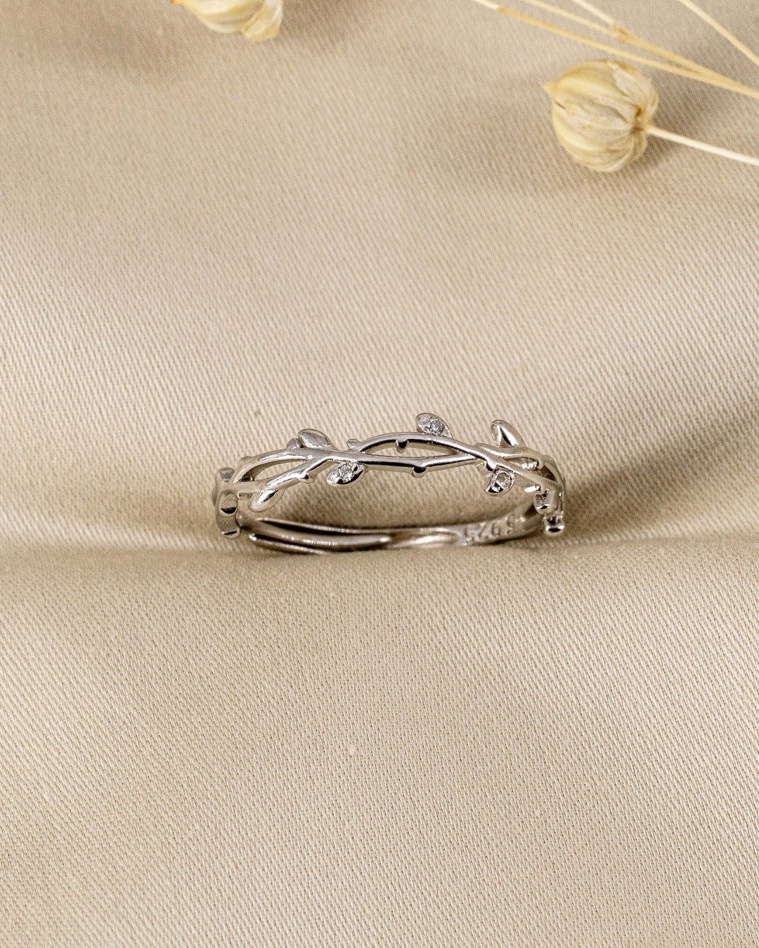 Minimal Vine Leaf Adjustable Ring – 925 Sterling Silver