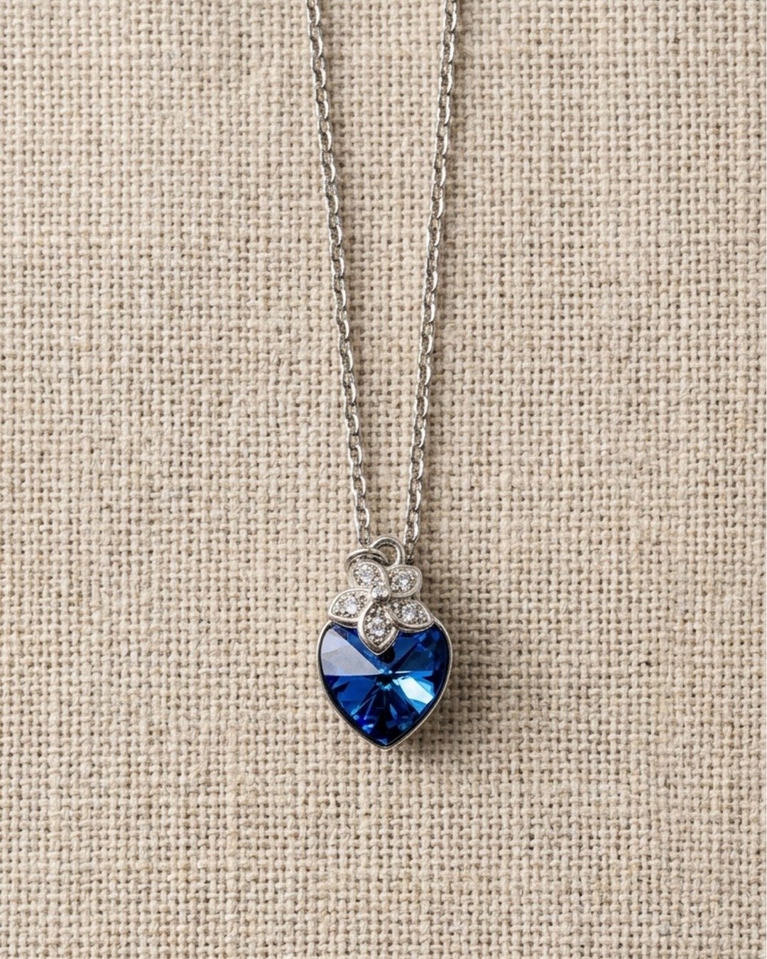 Midnight Bloom Heart Pendant Necklace – 925 Sterling Silver — view 5