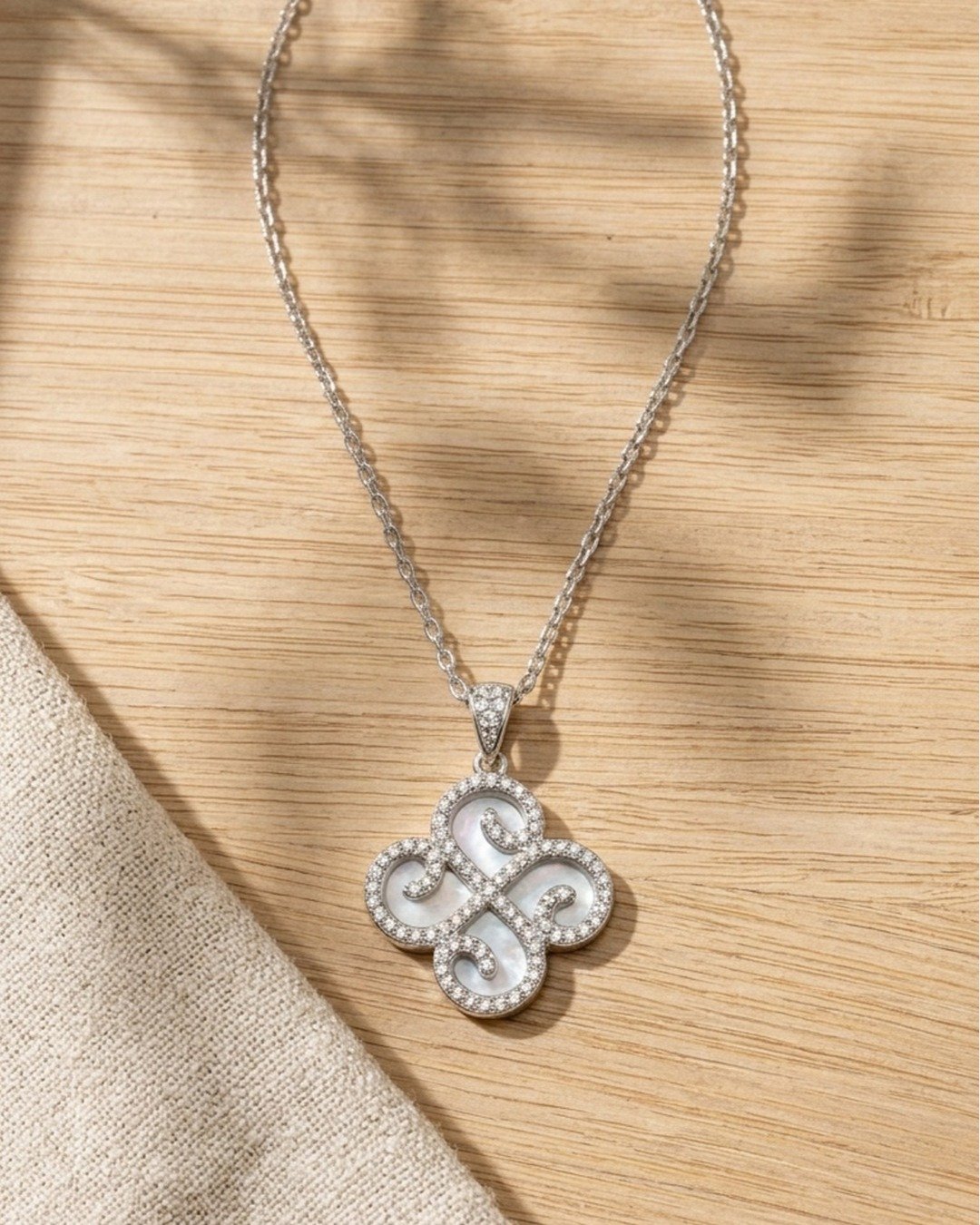 Royal Clover Mother of Pearl Necklace Set – 925 Sterling Silver — view 3