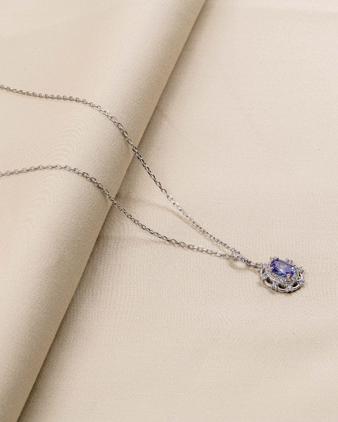 Vintage Oval Lavender Halo Pendant Necklace – 925 Sterling Silver